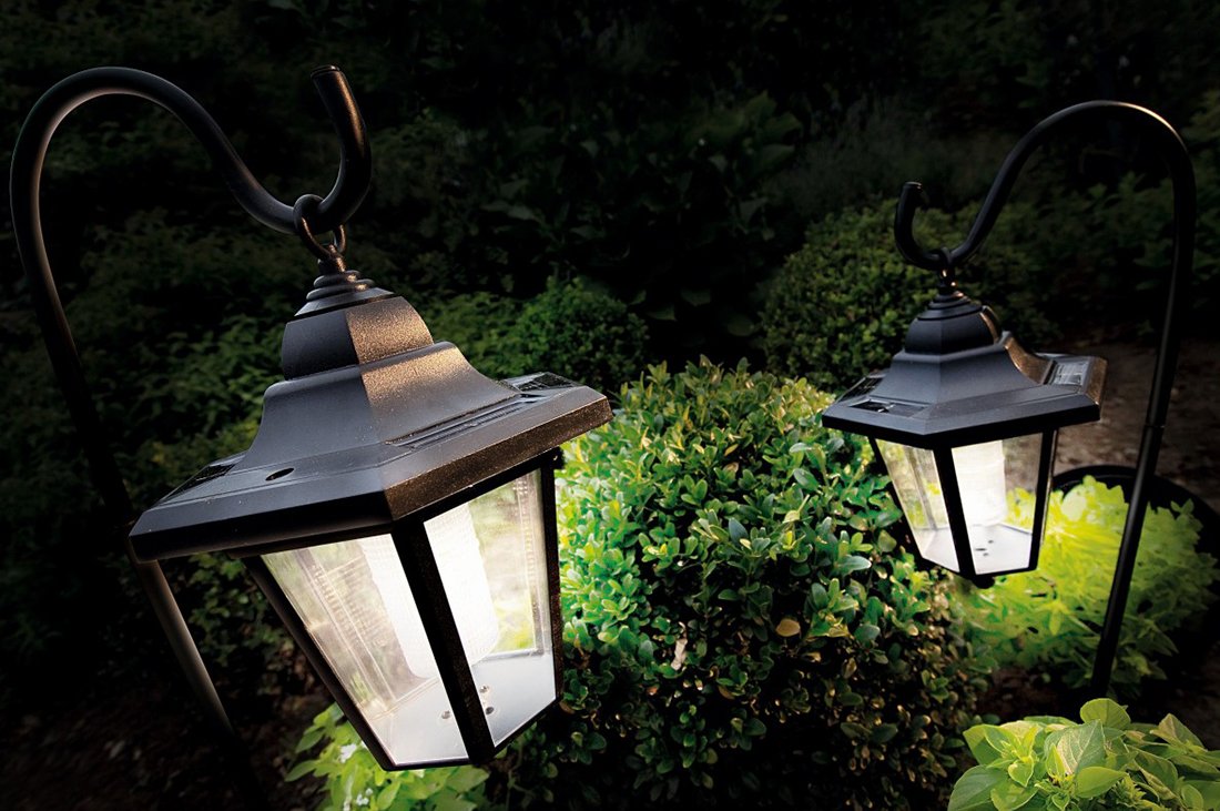 Садовые фонари на солнечных батареях со светодиодными лампочками