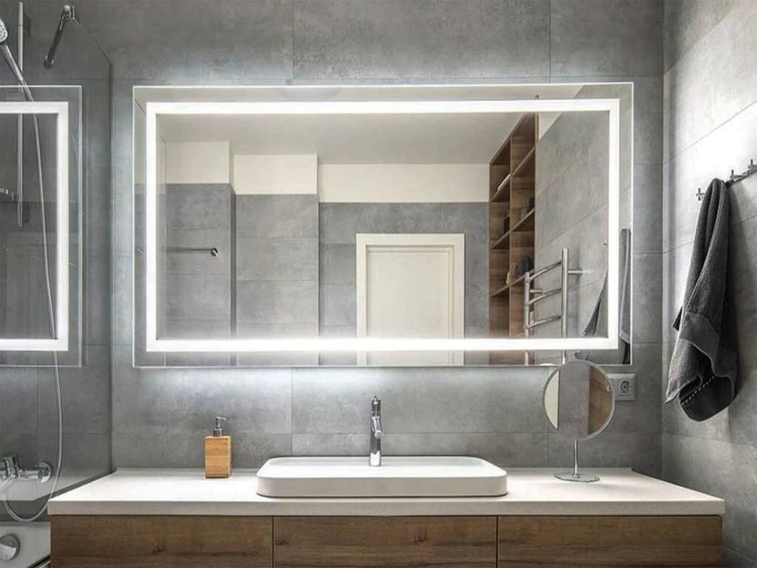 Как выбрать зеркало с подсветкой для ванной?